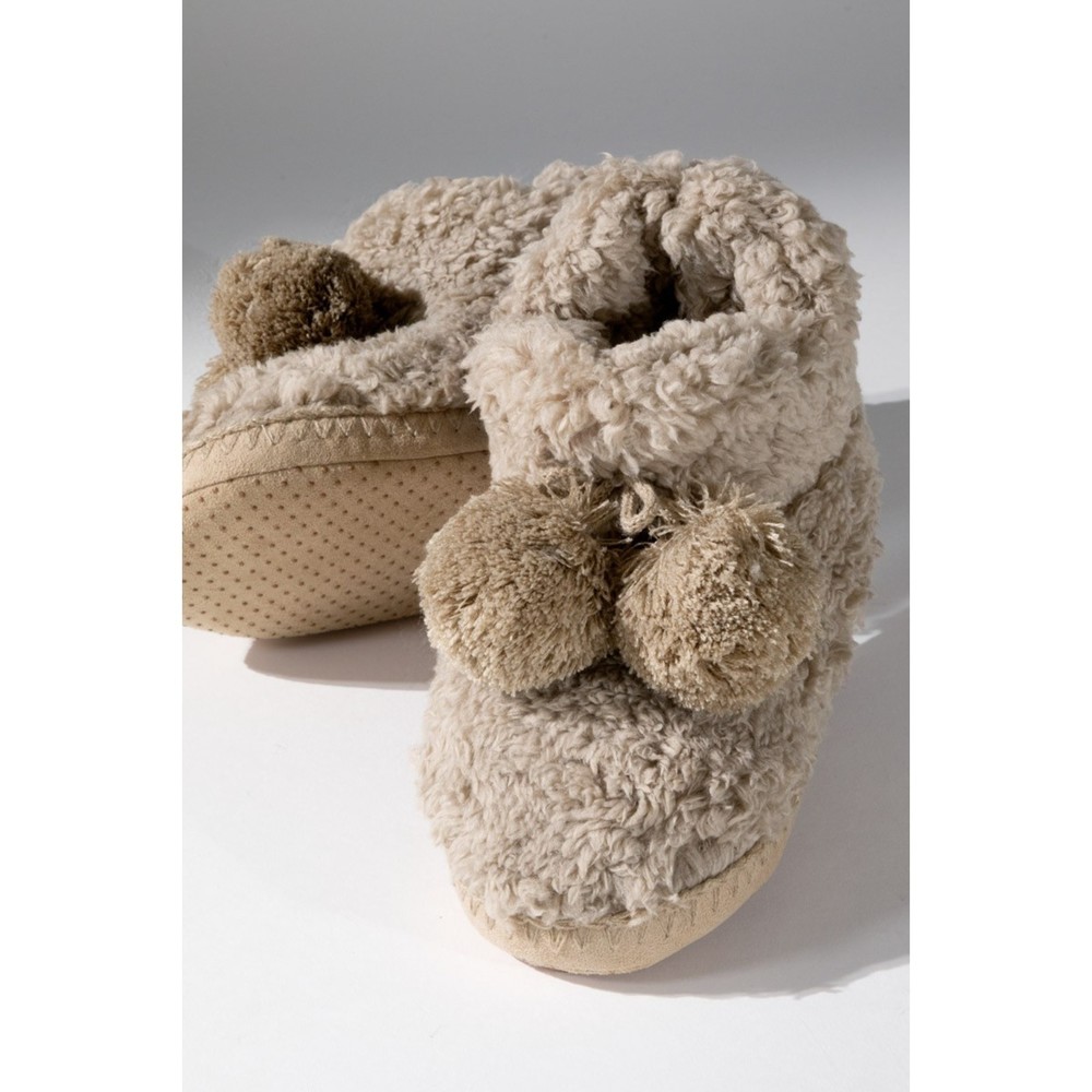 Ruggine NWT Cozy Booties Slipper with Ball Accent Taupe